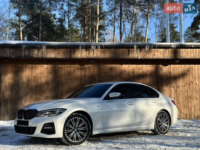 Седан BMW 3 Series 2022 в Киеве