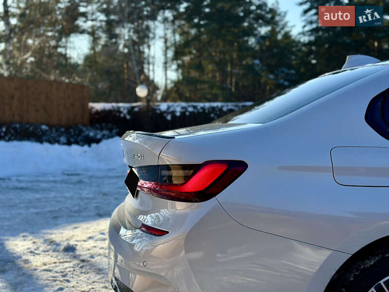 Седан BMW 3 Series 2022 в Киеве