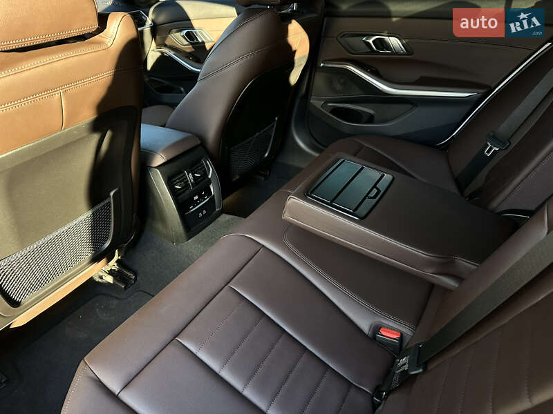 Седан BMW 3 Series 2022 в Киеве
