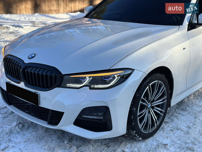 Седан BMW 3 Series 2022 в Киеве