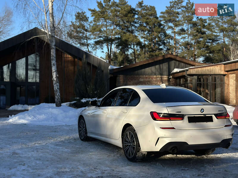 Седан BMW 3 Series 2022 в Киеве