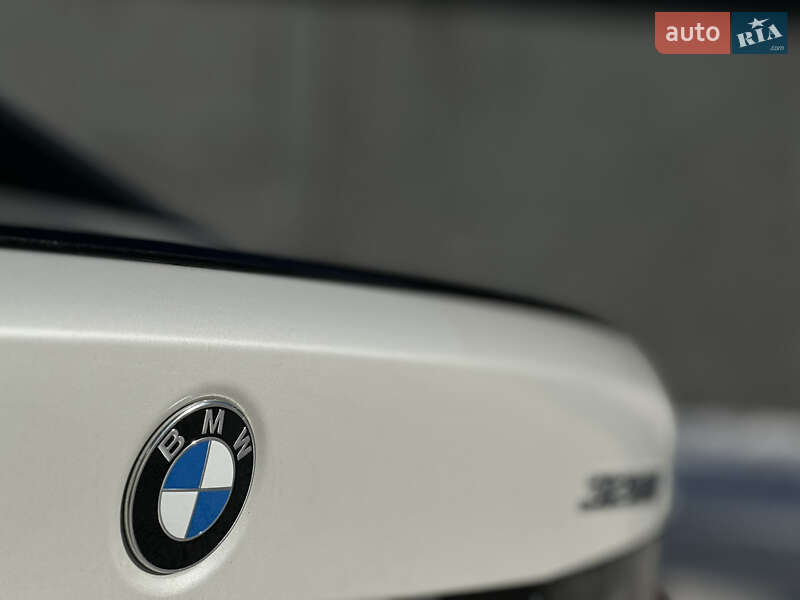 Седан BMW 3 Series 2022 в Киеве