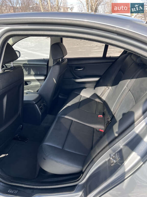 Седан BMW 3 Series 2009 в Черкасах