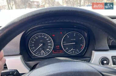 Седан BMW 3 Series 2009 в Черкасах