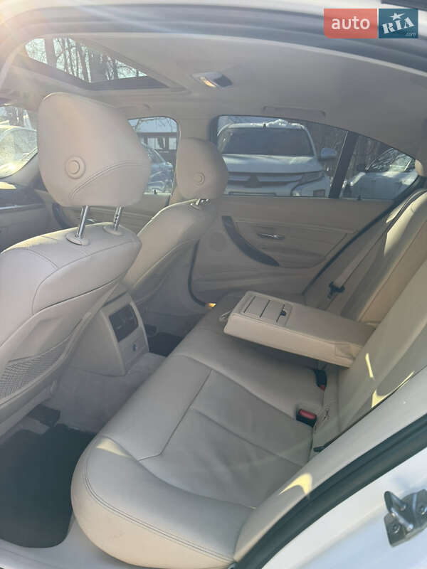 Седан BMW 3 Series 2014 в Киеве