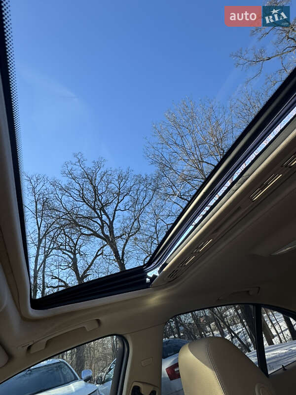 Седан BMW 3 Series 2014 в Киеве