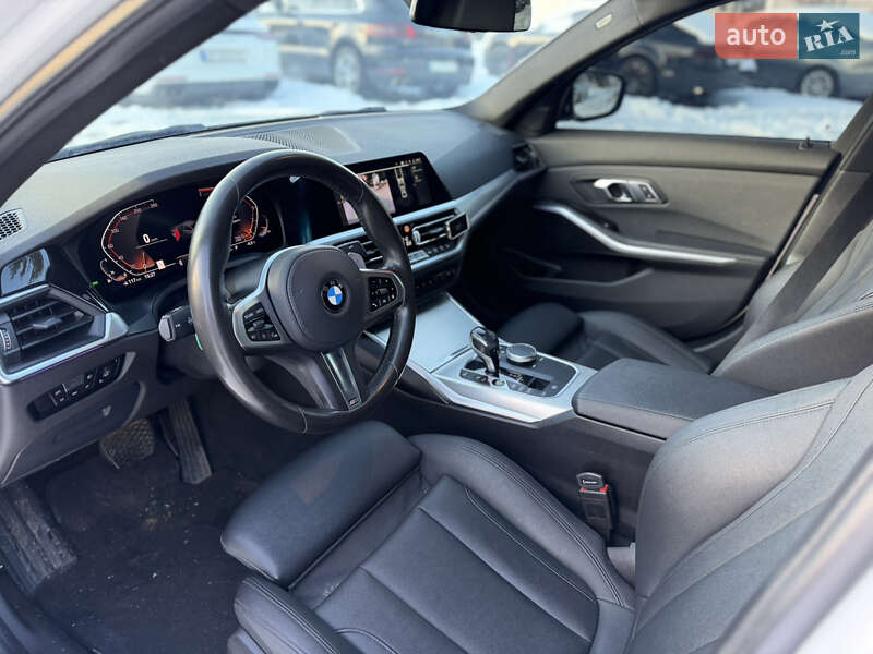 Седан BMW 3 Series 2019 в Киеве