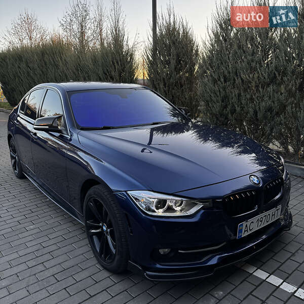 Седан BMW 3 Series 2017 в Луцке