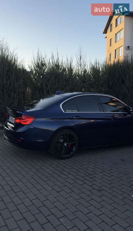 Седан BMW 3 Series 2017 в Луцке