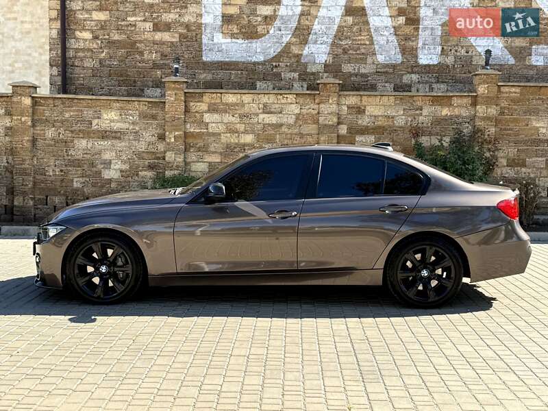 Седан BMW 3 Series 2014 в Чорноморську