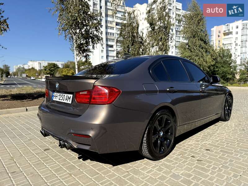 Седан BMW 3 Series 2014 в Чорноморську