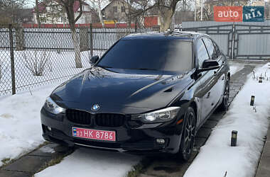 Седан BMW 3 Series 2015 в Калуше