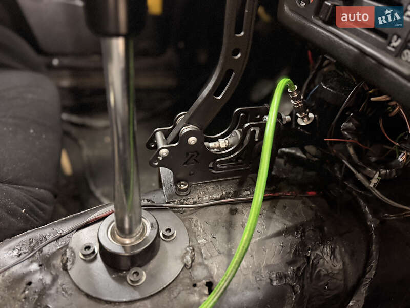 Седан BMW 3 Series 1985 в Киеве