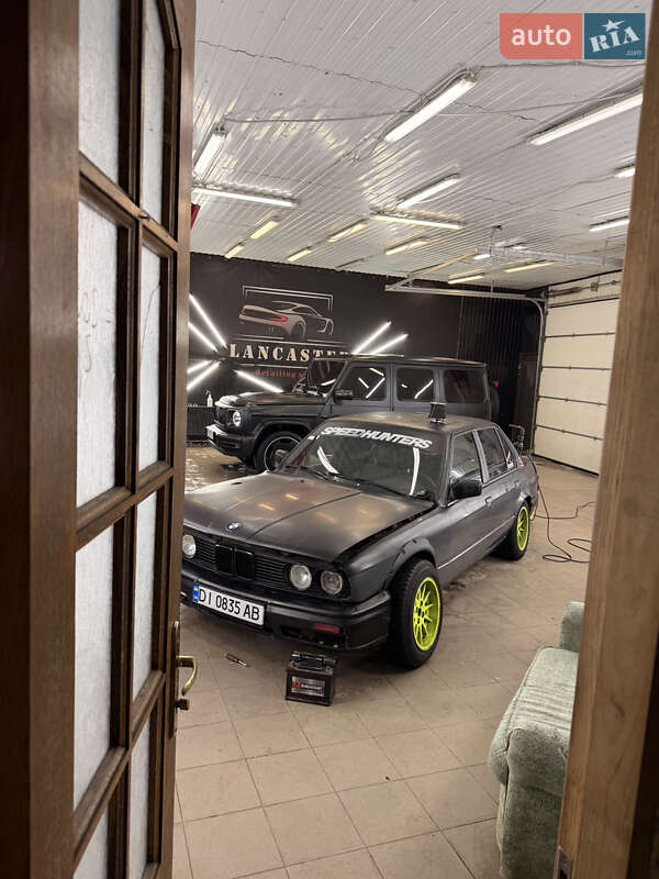 Седан BMW 3 Series 1985 в Киеве