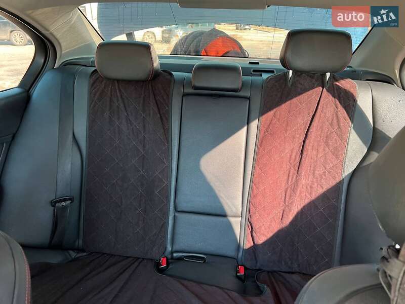 Седан BMW 3 Series 2012 в Львове