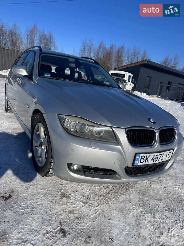 BMW 3 Series 2010