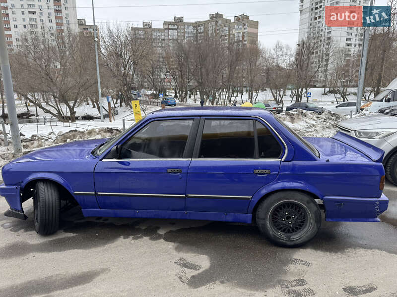 Седан BMW 3 Series 1986 в Киеве