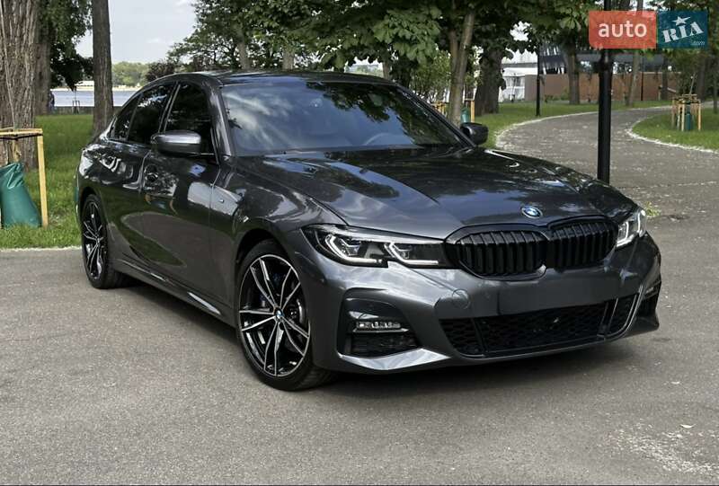 Седан BMW 3 Series 2022 в Одессе