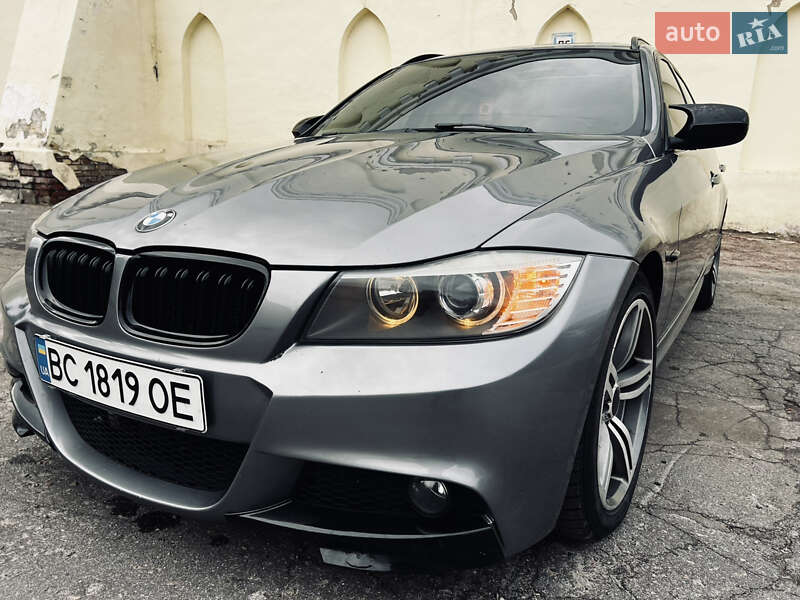 BMW 3 Series 2011