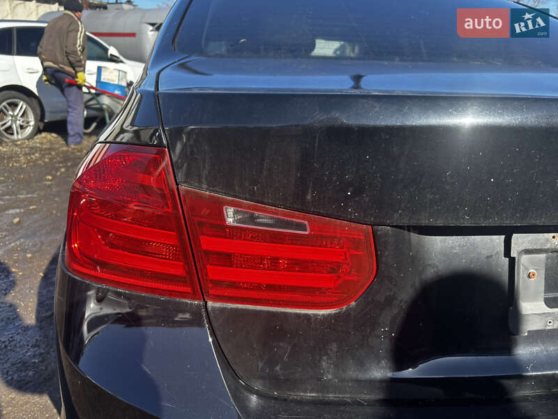 Седан BMW 3 Series 2015 в Стрые