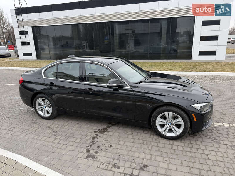 Седан BMW 3 Series 2017 в Одессе