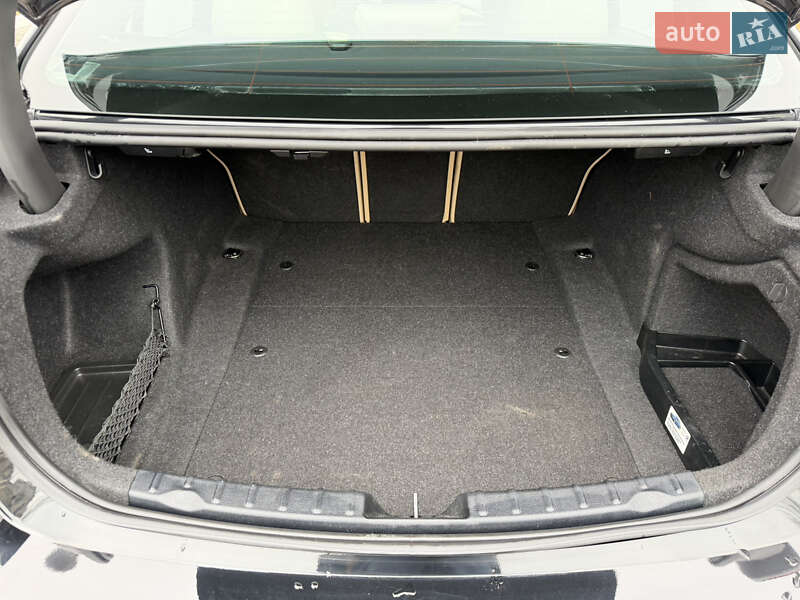 Седан BMW 3 Series 2017 в Одессе