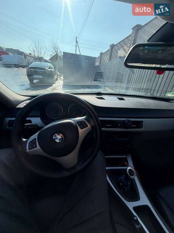 Седан BMW 3 Series 2005 в Ивано-Франковске