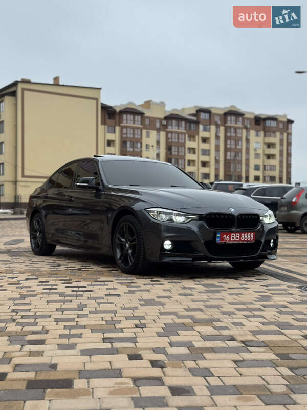 Седан BMW 3 Series 2018 в Измаиле