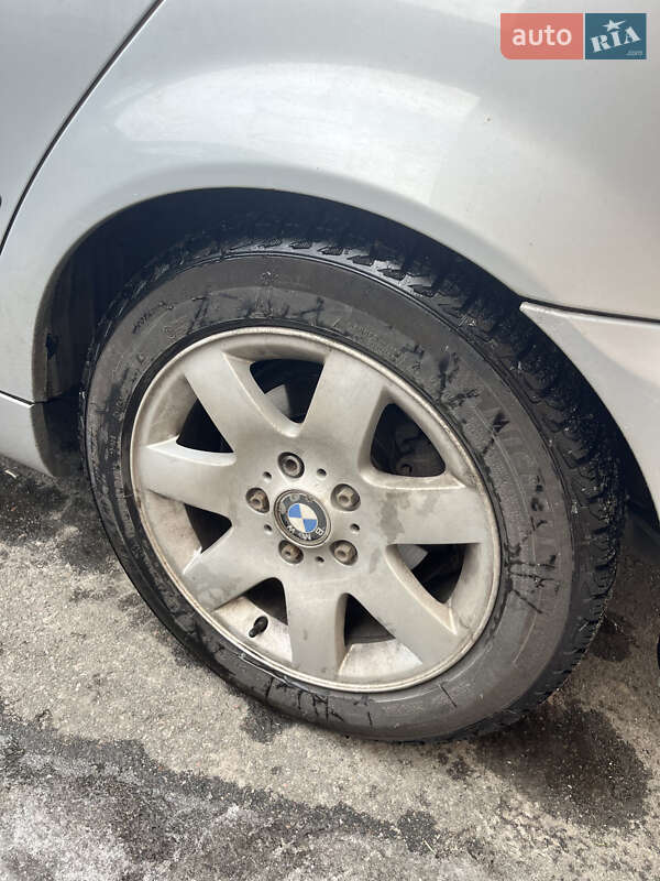 Седан BMW 3 Series 2003 в Киеве