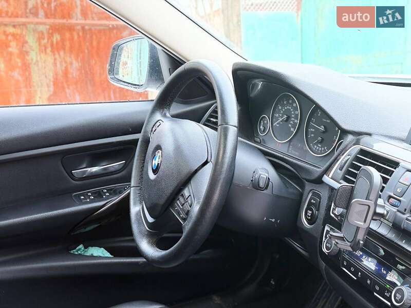 Седан BMW 3 Series 2016 в Києві