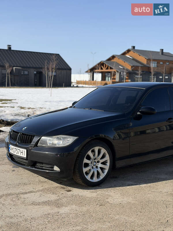 Седан BMW 3 Series 2005 в Киеве
