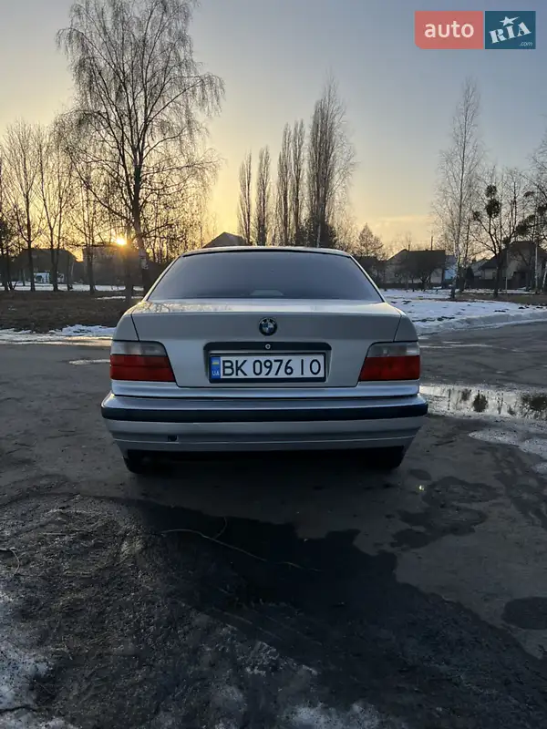 BMW 3 Series 1996 VIN WBACA91040JF25604 фото оголошення 4 з 49