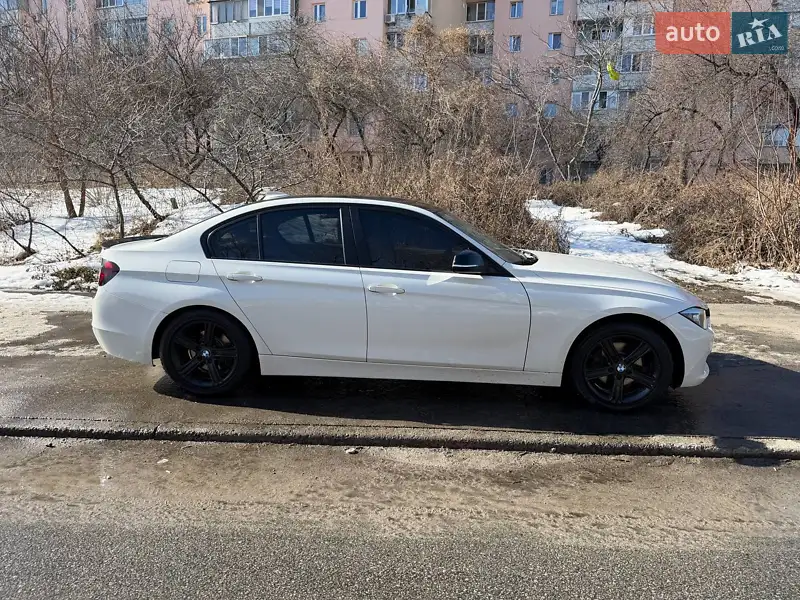 BMW 3 Series 2013 VIN WBA3A5G58DNP24632 фото оголошення 4 з 51