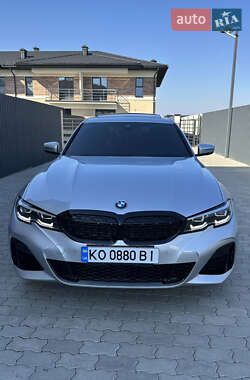 Седан BMW 3 Series 2019 в Ужгороді