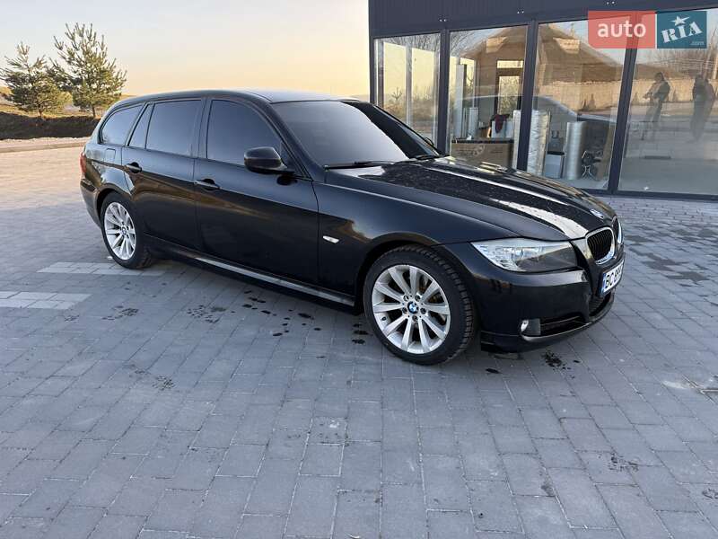 Универсал BMW 3 Series 2011 в Мостиске