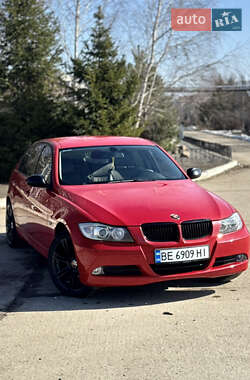 Седан BMW 3 Series 2005 в Южноукраинске
