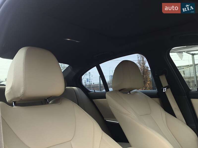 Седан BMW 3 Series 2019 в Киеве фото 42 Седан BMW 3 Series 2019 в Киеве