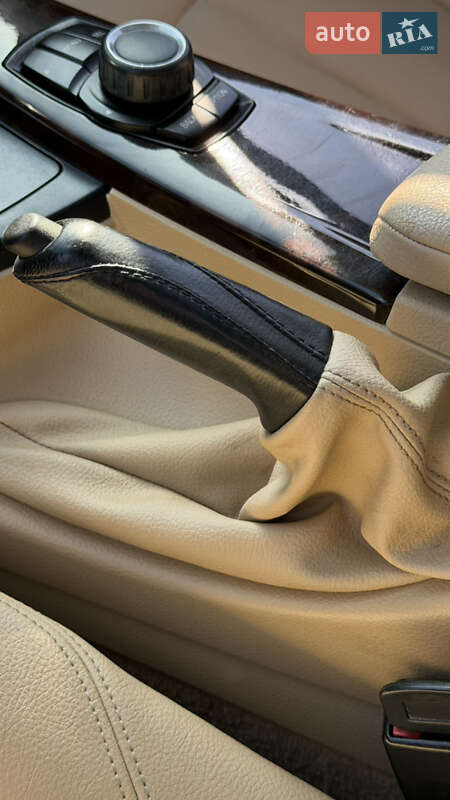Седан BMW 3 Series 2014 в Одессе
