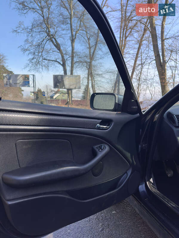 Седан BMW 3 Series 2001 в Львове