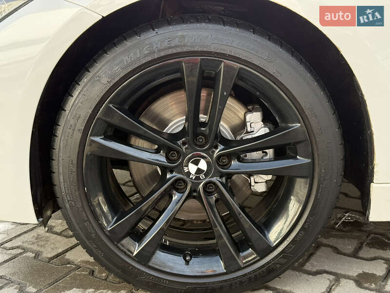 Седан BMW 3 Series 2012 в Киеве