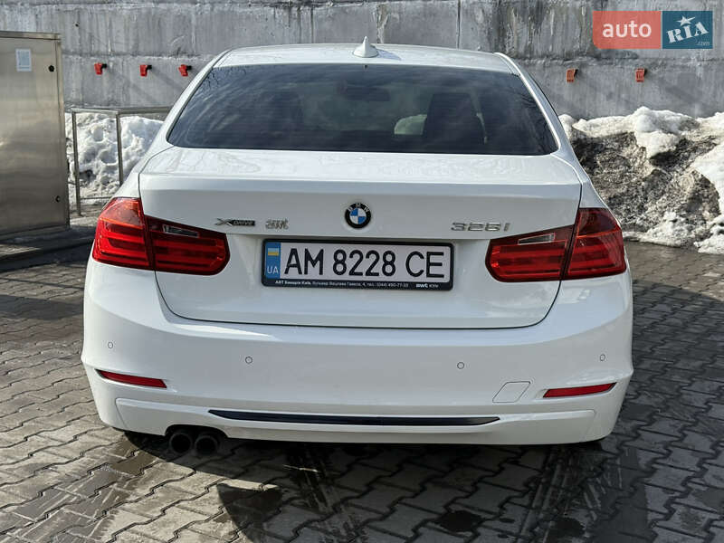 Седан BMW 3 Series 2012 в Киеве