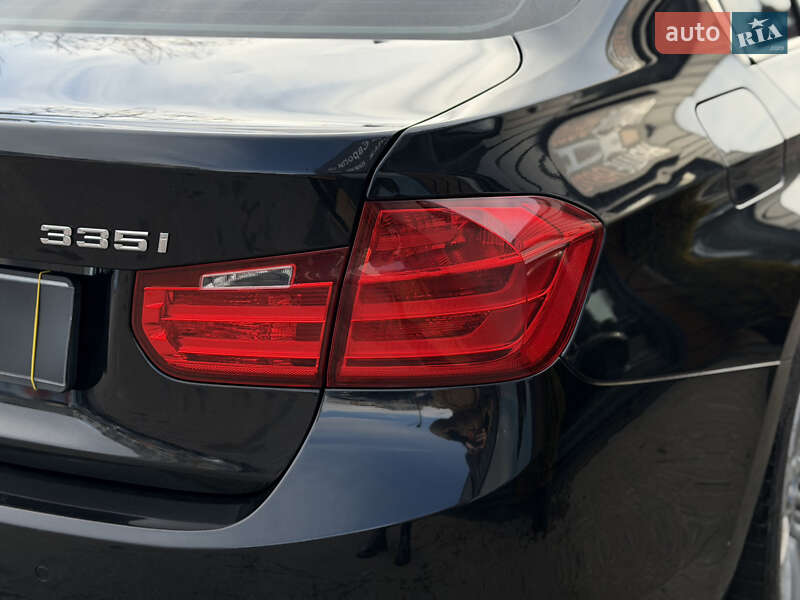 Седан BMW 3 Series 2015 в Шептицькому