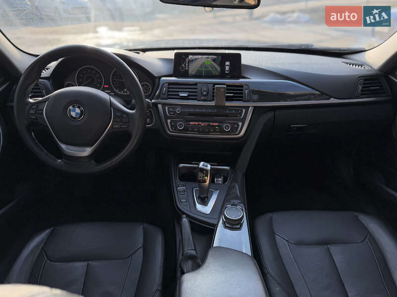 Седан BMW 3 Series 2015 в Шептицькому