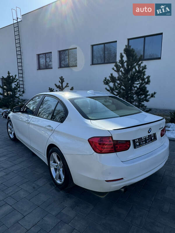 Седан BMW 3 Series 2015 в Луцке