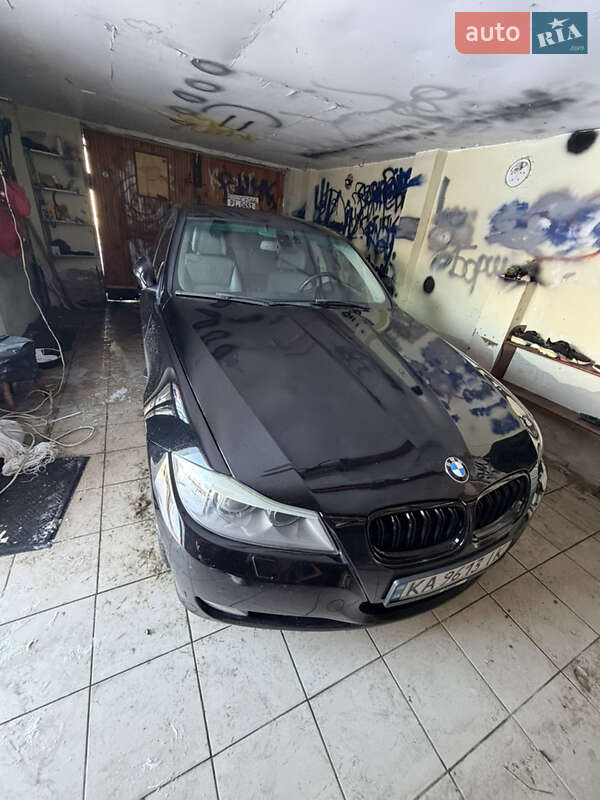 Универсал BMW 3 Series 2010 в Киеве