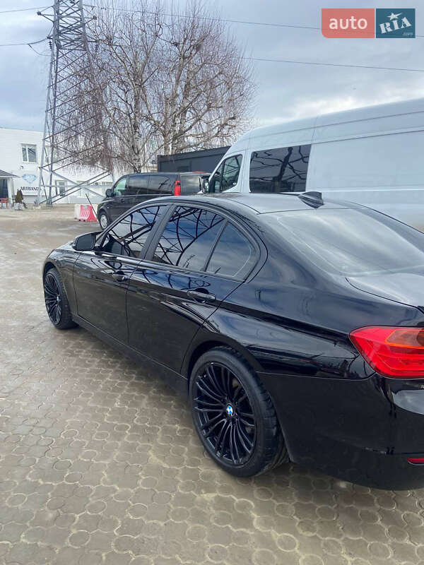 Седан BMW 3 Series 2013 в Черновцах фото 8 Седан BMW 3 Series 2013 в Черновцах