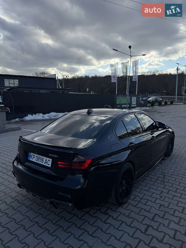 Седан BMW 3 Series 2011 в Львове
