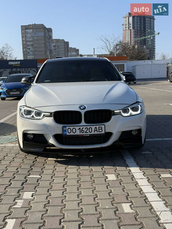 Седан BMW 3 Series 2015 в Одессе