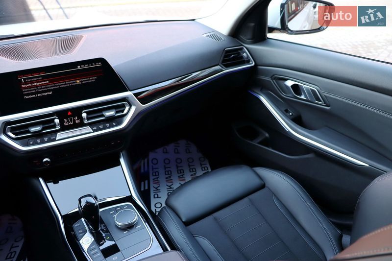 Седан BMW 3 Series 2022 в Львове