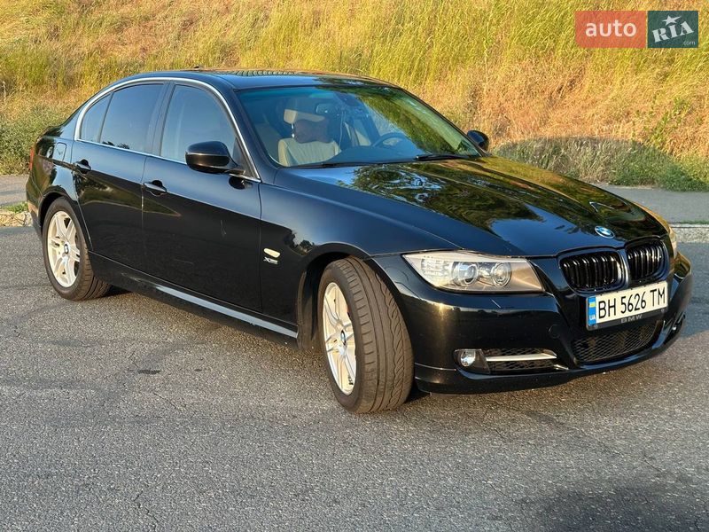Седан BMW 3 Series 2011 в Одессе